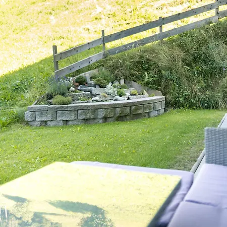 Nagelehof Blaser Farma Navis