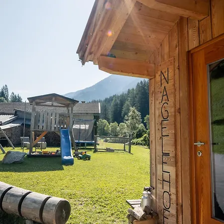 Nagelehof Blaser * Navis