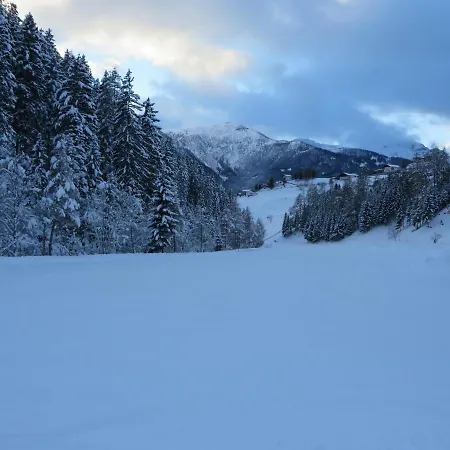 Nagelehof Blaser ファームステイ Navis